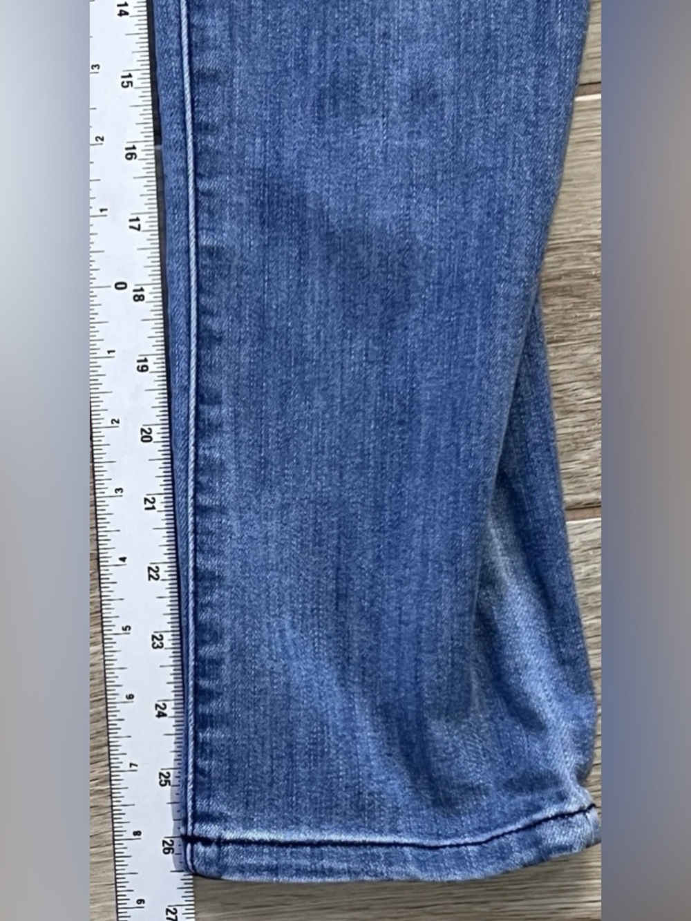 Democracy Jeans Women 4 Blue Straight Leg AB Technology Crop - Picture 5 of 5